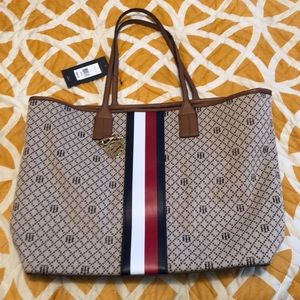 Tommy Hilfiger Tote